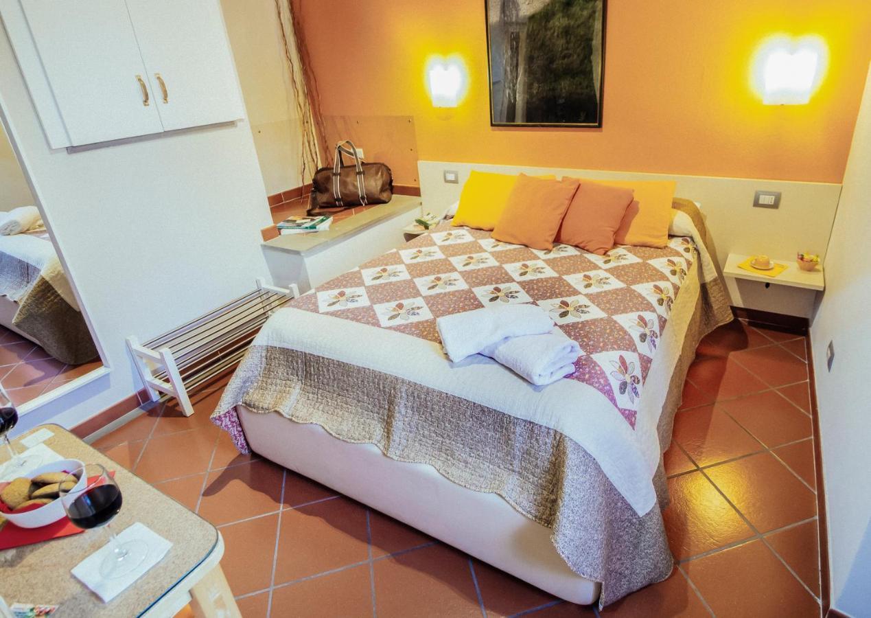טרקיניה B&B Antiche Mura מראה חיצוני תמונה